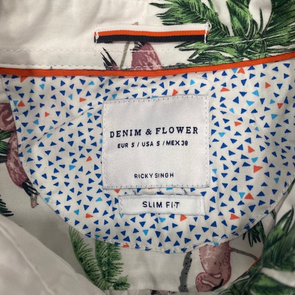 Denim And Flower Pink Flamingo Palm Trees Size Small Slim Short Sleeve Button - Picture 2 of 9